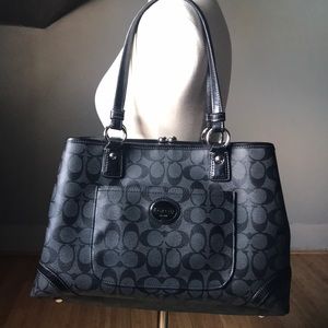👜 Coach Classic Ball Clasp Leather Purse